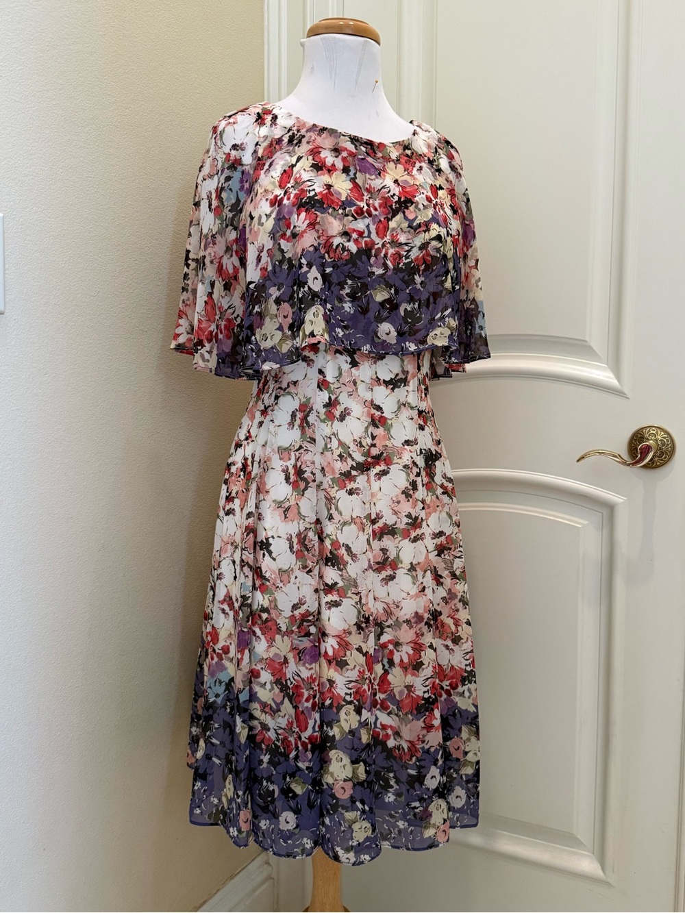 New -Gabby Skye caped floral pattern dress